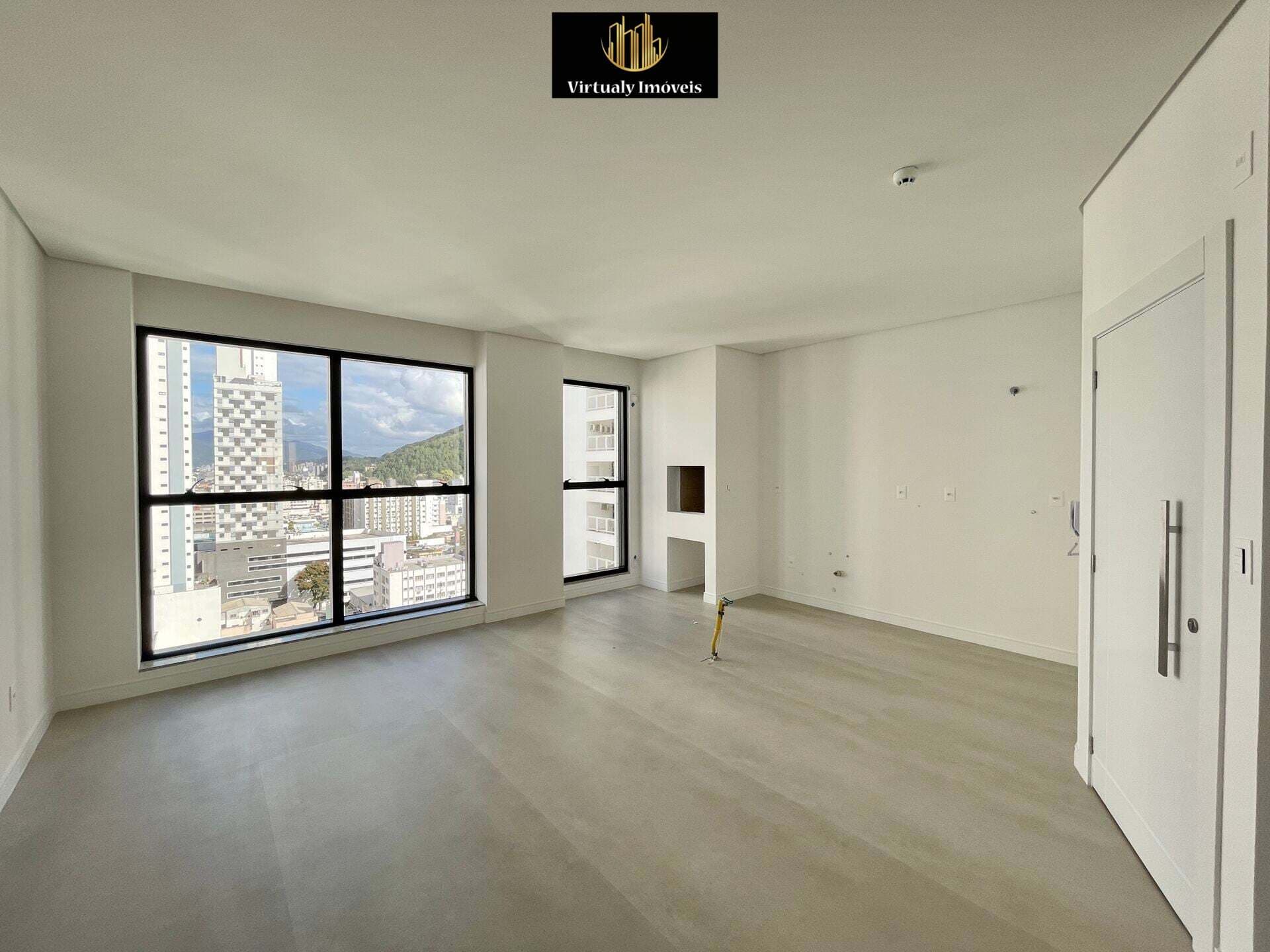 Apartamento novo no Edifício Tania Prochnow em Balneário Camboriú