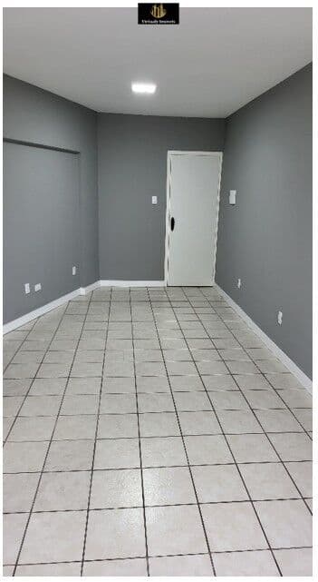 Sala comercial com 30m2 no Centro de Itajaí