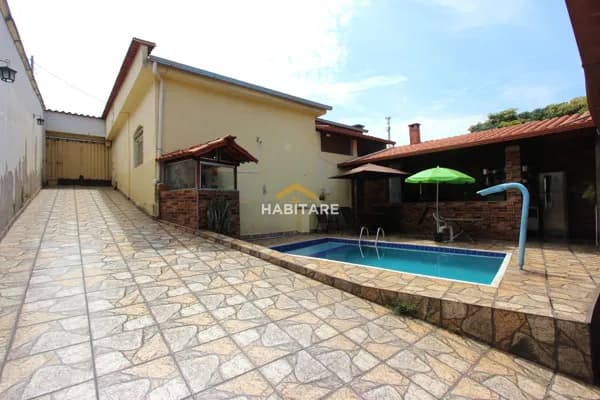 Casa com piscina no Parque Cruzeiro do Sul - Ibirité/MG