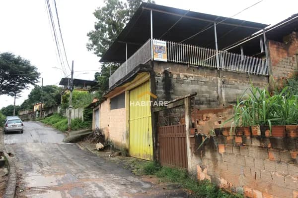 Casa e Galpão no 1º de Outubro, Ibirité/MG