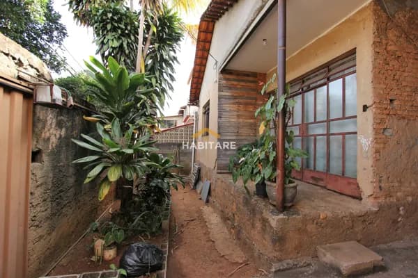 Casa no melhor ponto do Milionários.