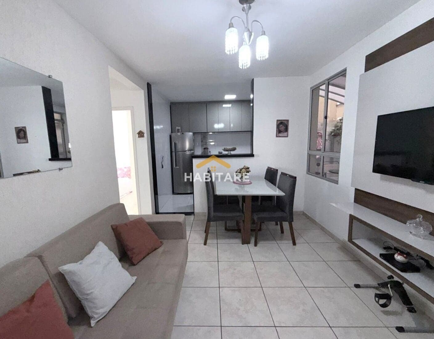 Apartamento Térreo c/ Área Privativa - Camargos - Belo Horizonte