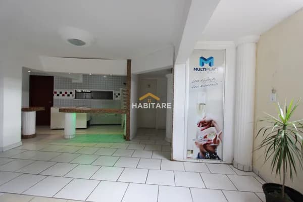 Salão para eventos no centro comercial do Jatobá.