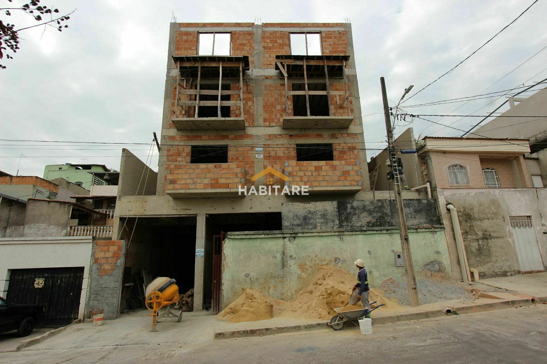 PRÉDIO RESIDENCIAL PARA 12 APARTAMENTOS E COBERTURA