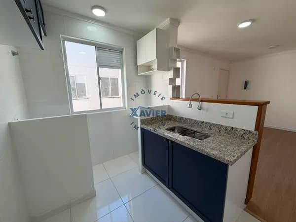 Apartamento 40m² com 2 Quartos, Vaga e Condomínio com Piscina