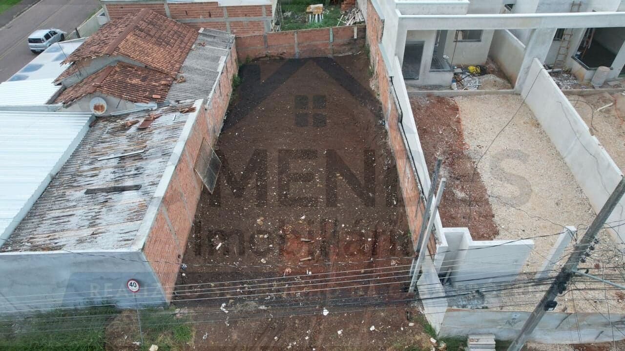 🏠 TERRENO À VENDA – PRONTO PARA CONSTRUIR! 🏠