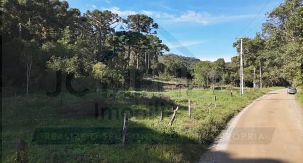 chácara à Venda – Um Verdadeiro Refúgio em Meio à Natureza!