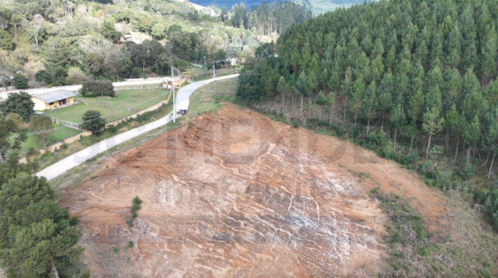 Terreno - Entrada de R$ 15,000 + PARCELAS
