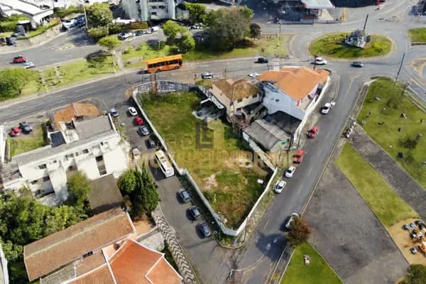 Terreno à venda no bairro Olarias/Centro- Ponta Grossa/PR