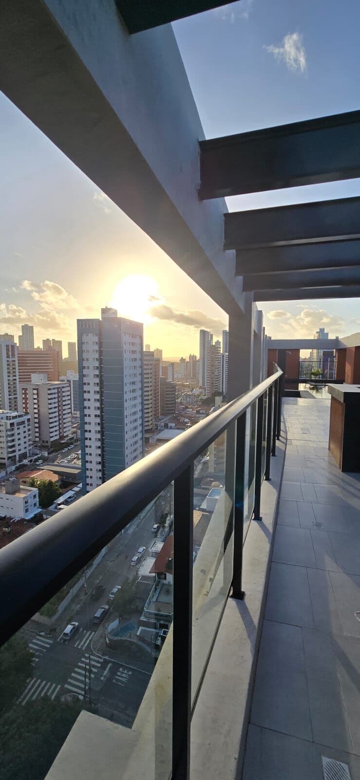 Flat nascente, novo e moderno, localizado em Manaíra!