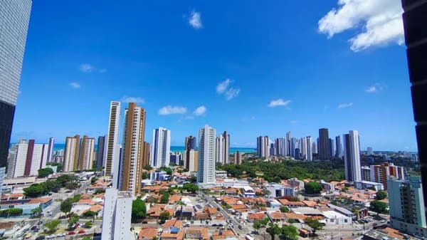 Andar alto no Miramar! Sua oportunidade de morar com conforto e segurança no melhor de João Pessoa!