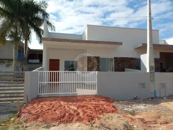 🏡 Casa Geminada à Venda em Itapoá/SC – Excelente Localização