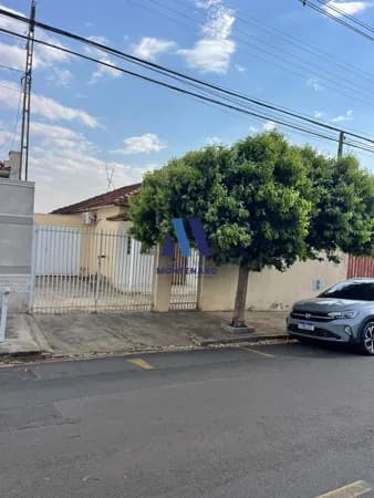 CASA Á VENDA NO JD SORAYA