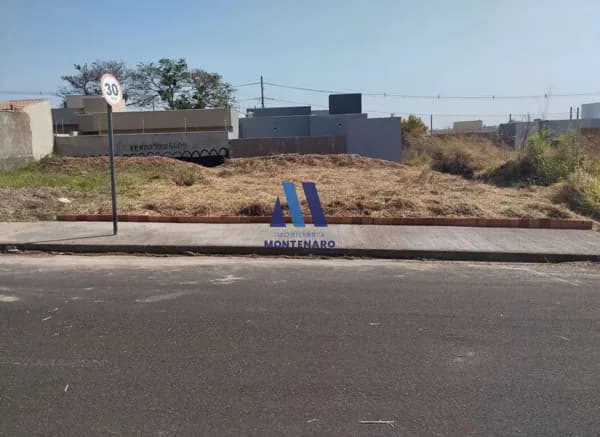 TERRENO Á VENDA NO PARQUE VILA NOBRE