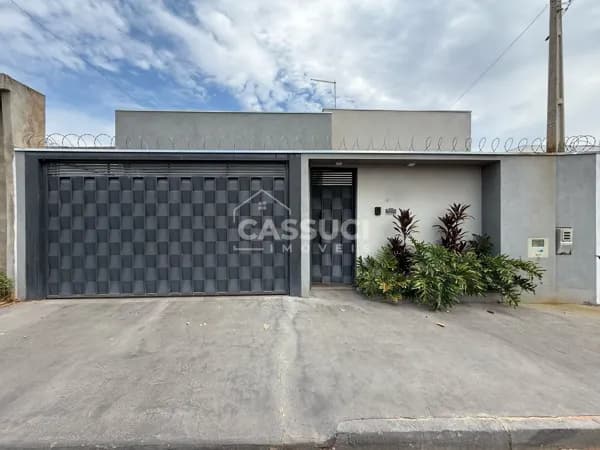 Casa à venda com 2 quartos, sendo 1 suíte com closet, cozinha Gourmet e rica em planejados, Mirassol