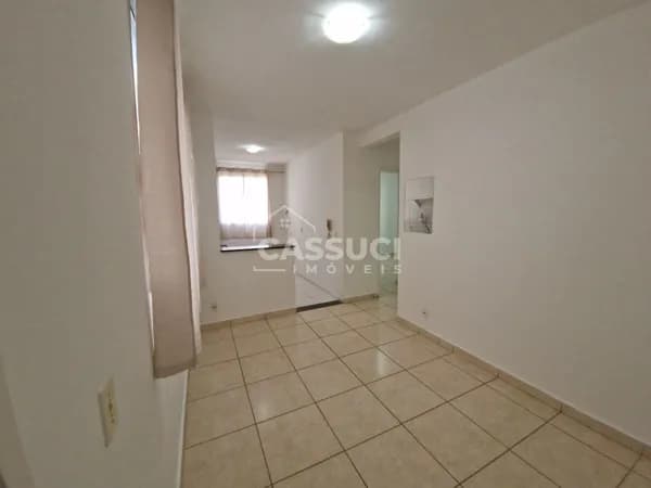 Lindo apartamento à venda, com 2 quartos, sendo 1 com ar condicionado e garagem para 1 veículo