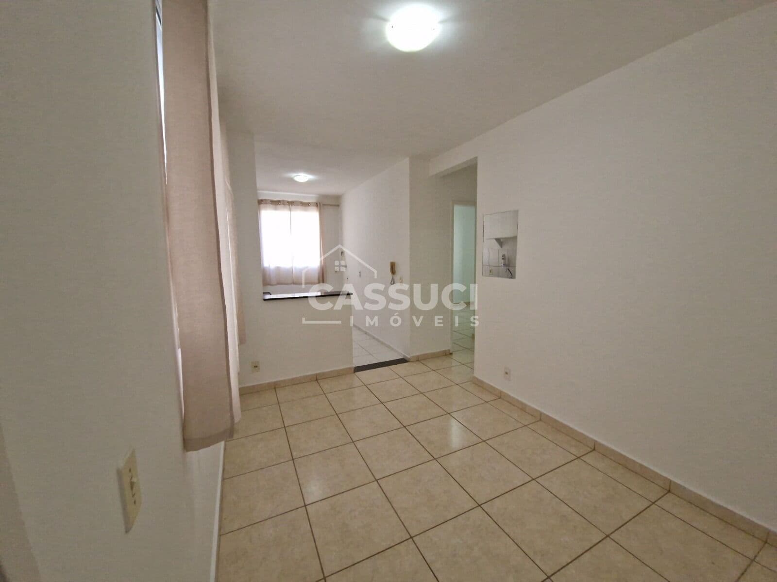 Lindo apartamento à venda, com 2 quartos, sendo 1 com ar condicionado e garagem para 1 veículo