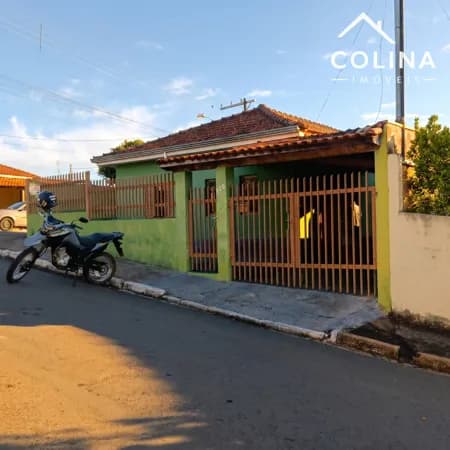Casa c/ Salão Malharia