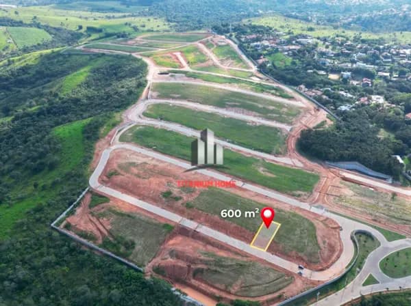 Terreno 600 mts no Condomínio Santana da Lapa