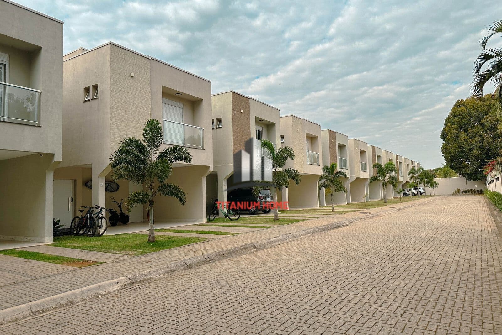 Casa em Condomínio 3 suites e ofuro