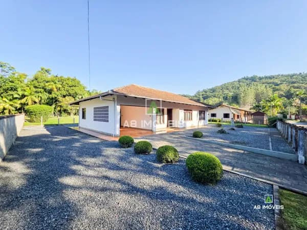 CASA TÉRREA BAIRRO TESTO DO SALTO COM AMPLO TERRENO