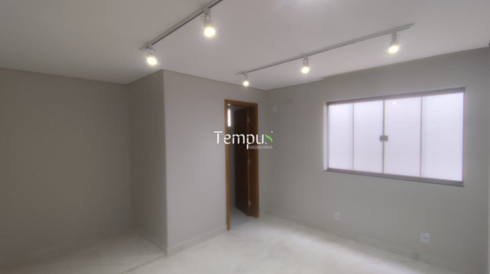 Sala para Escritório ou consultório Térreo, com 13,52 m² com banheiro, em Setor Sul, Goiânia/GO