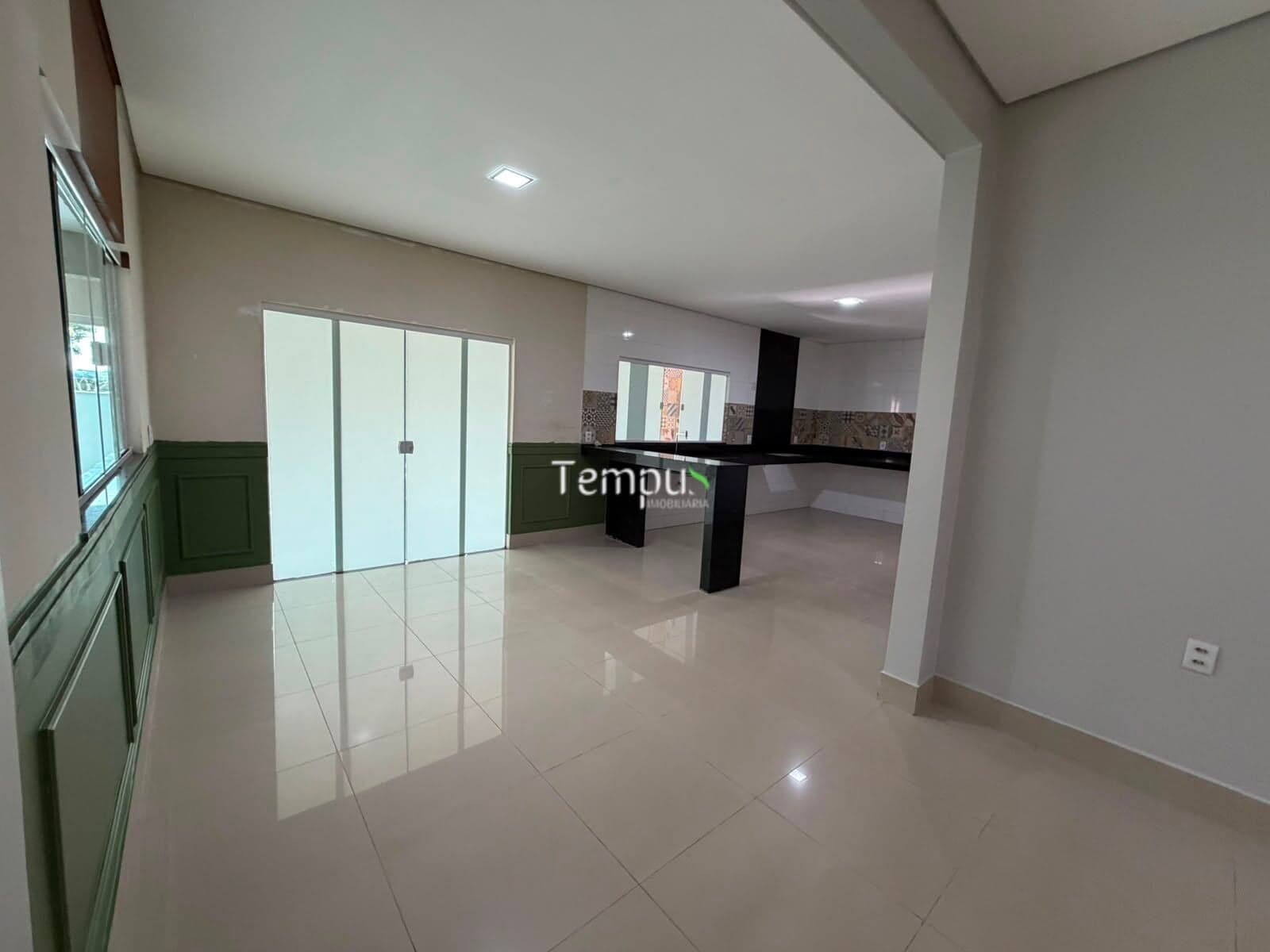 Casa 3 quartos 1 suíte, 246 m² construída, 405 m² terreno, em Parque Veiga Jardim, Aparecida de Goiânia/GO