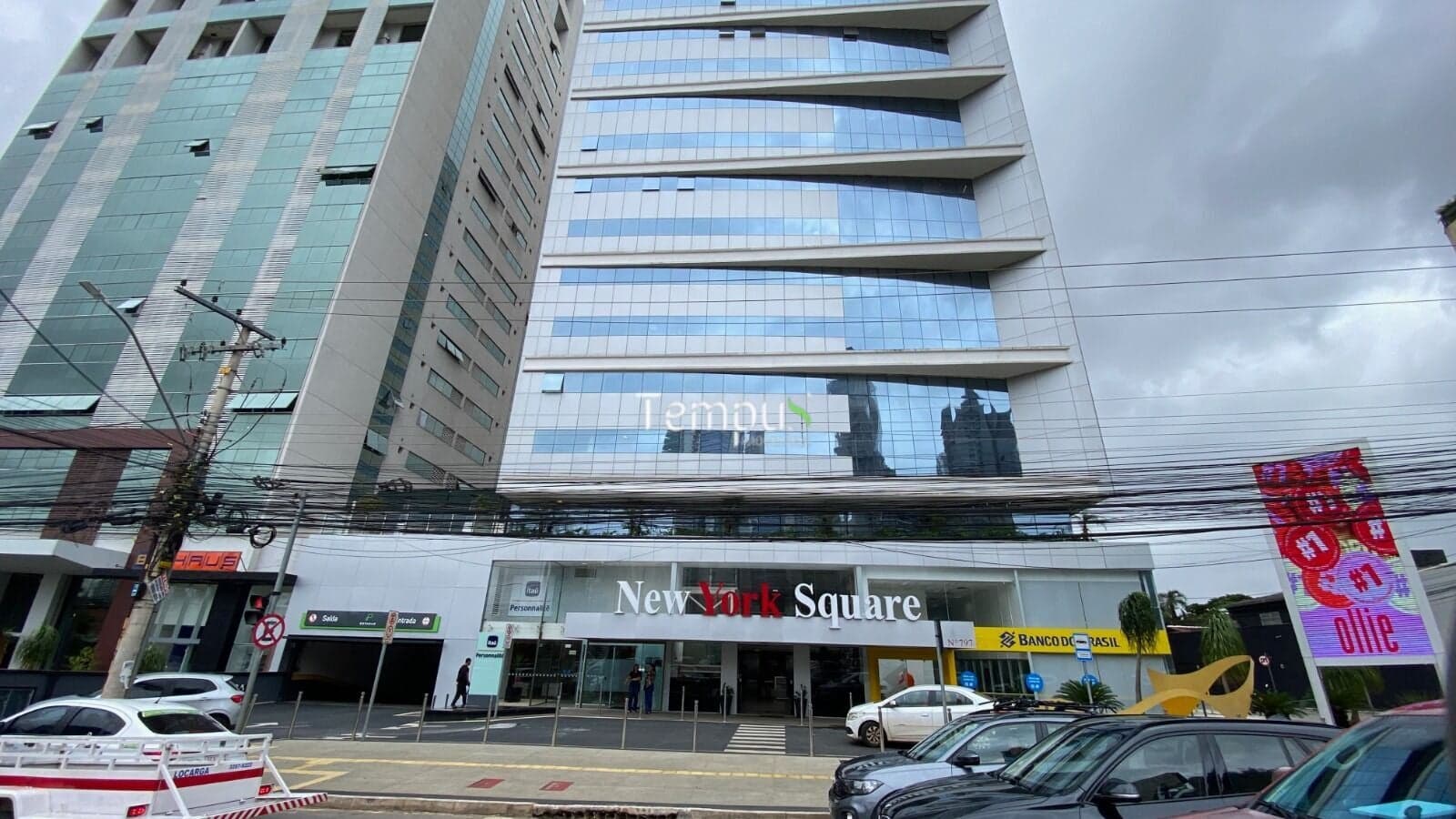 Sala comercial no New York Square | 60m², andar alto, 2 vagas nascente por R$ 765.000,00