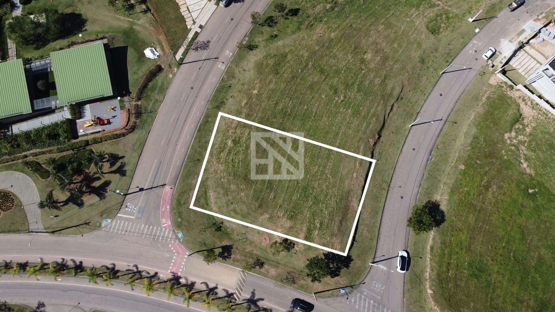 Terreno de esquina com 837m2 em Condomínio de alto padrão Terras da Alvorada - Jundiaí/SP