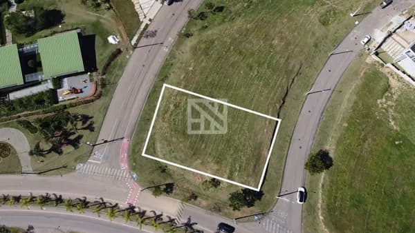Terreno de esquina com 837m2 em Condomínio de alto padrão Terras da Alvorada - Jundiaí/SP