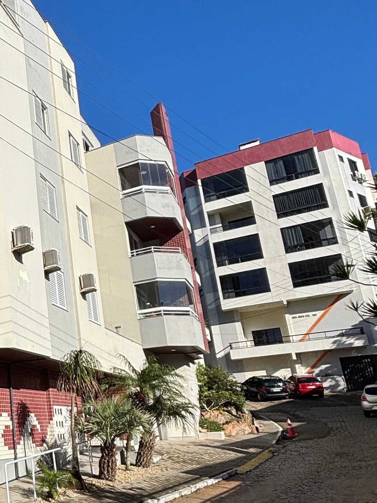 Oportunidade no Mar Grosso: 3 dormitórios (1 suíte), sol da manhã e pertinho da praia por R$ 595 mil reais.