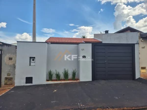Casa à Venda em Jardinópolis / SP