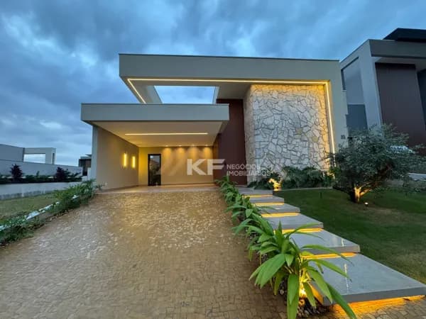 Casa Alto Padrão à Venda no Residencial Alto do Castelo - Ribeirão Preto / SP