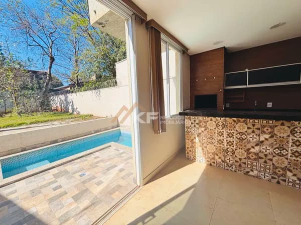 Sobrado com 3 suítes e Espaço Gourmet com Piscina, no Jardim Ouro Branco em Ribeirão Preto- SP