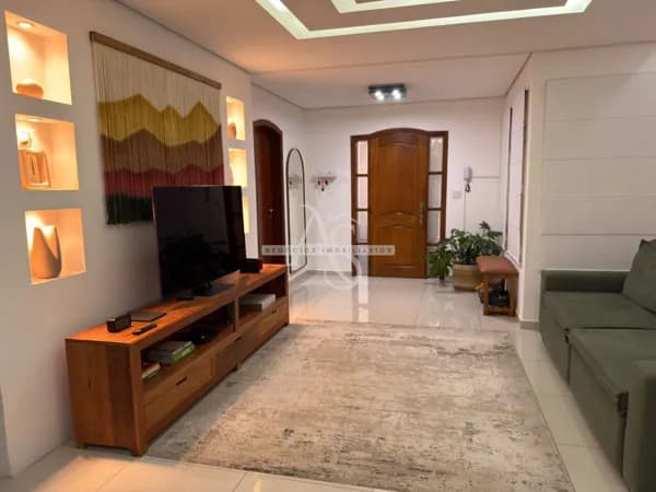 Casa Térrea á Venda no Bairro Jardim Danúbio - Jundiaí/SP