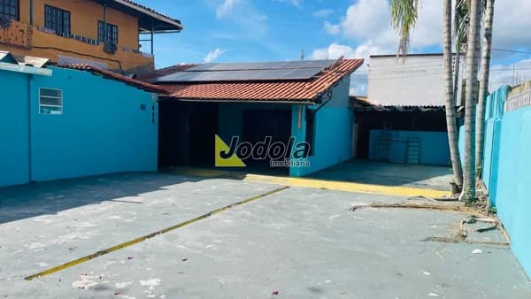 Casa em Guararema - Centro