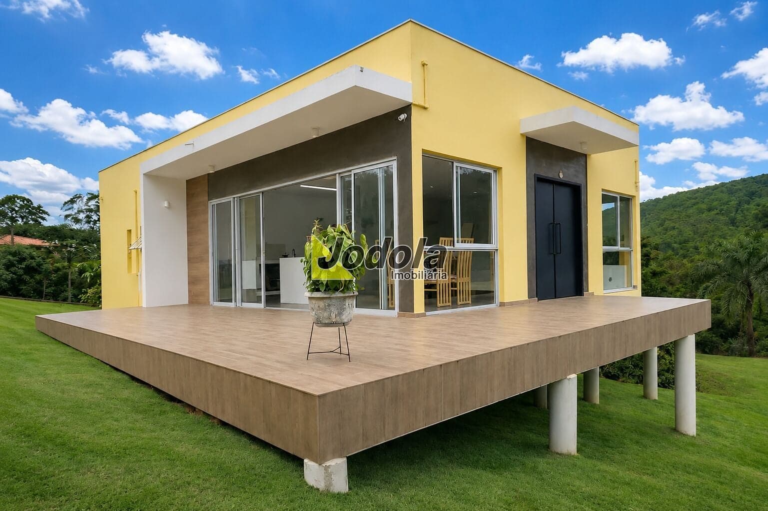 Casa Moderna - Sitio dos 15 - Guararema/SP