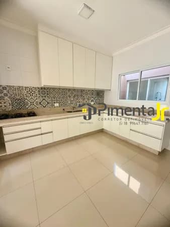 Casa Alto Padrão disponível para Locação no Condomínio Residencial Veneza