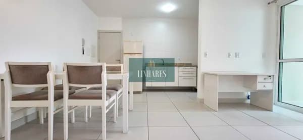 Apartamento 2 dormitórios com suíte. Próximo ao Fórum no bairro Pagani.