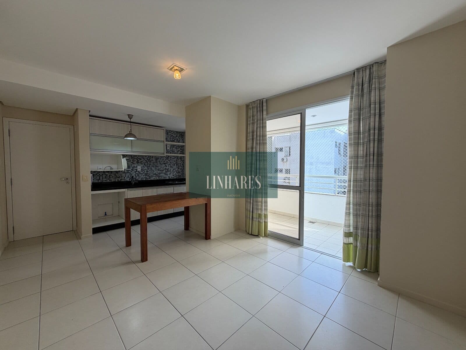 APARTAMENTO 2 DORMITÓRIOS - BOM ABRIGO - FLORIANÓPOLIS