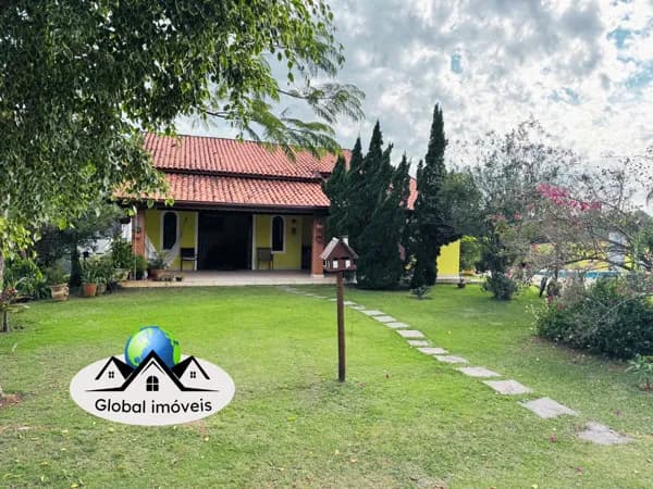 Ninho Verde 1 - Casa térrea com varanda e pomar - 900 mts