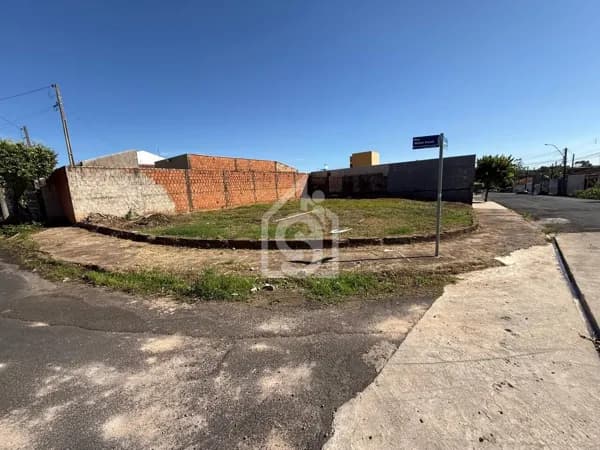 Terreno de esquina à venda no Residencial Regissol — 282m², comercial e residencial | Mirassol/SP