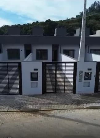 Casa Geminada no loteamento Jardim Florença no Beira Rio