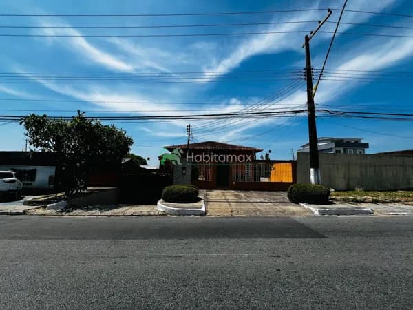 IMÓVEL COMERCIAL PARA VENDA NA AVENIDA PRINCIPAL DO PARQUE DAS LARANJEIRAS. PRÓXIMO PRAÇA DE ALIMENTAÇÃO.