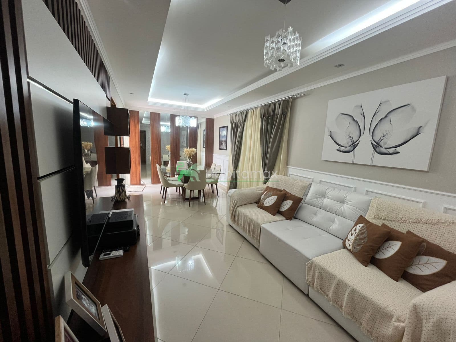 Casa com Fino Acabamento no Nascente do Tarumã | Piscina e Energia Solar