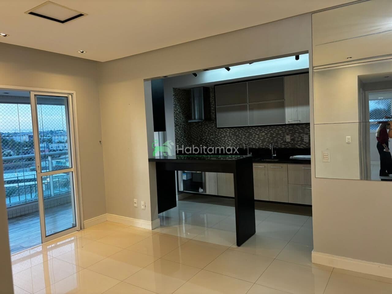 Apartamento Alto Padrão no LE BOULEVARD, 3 QUARTOS E DUAS VAGAS. ACEITA FINANCIAMENTO BANCARIO