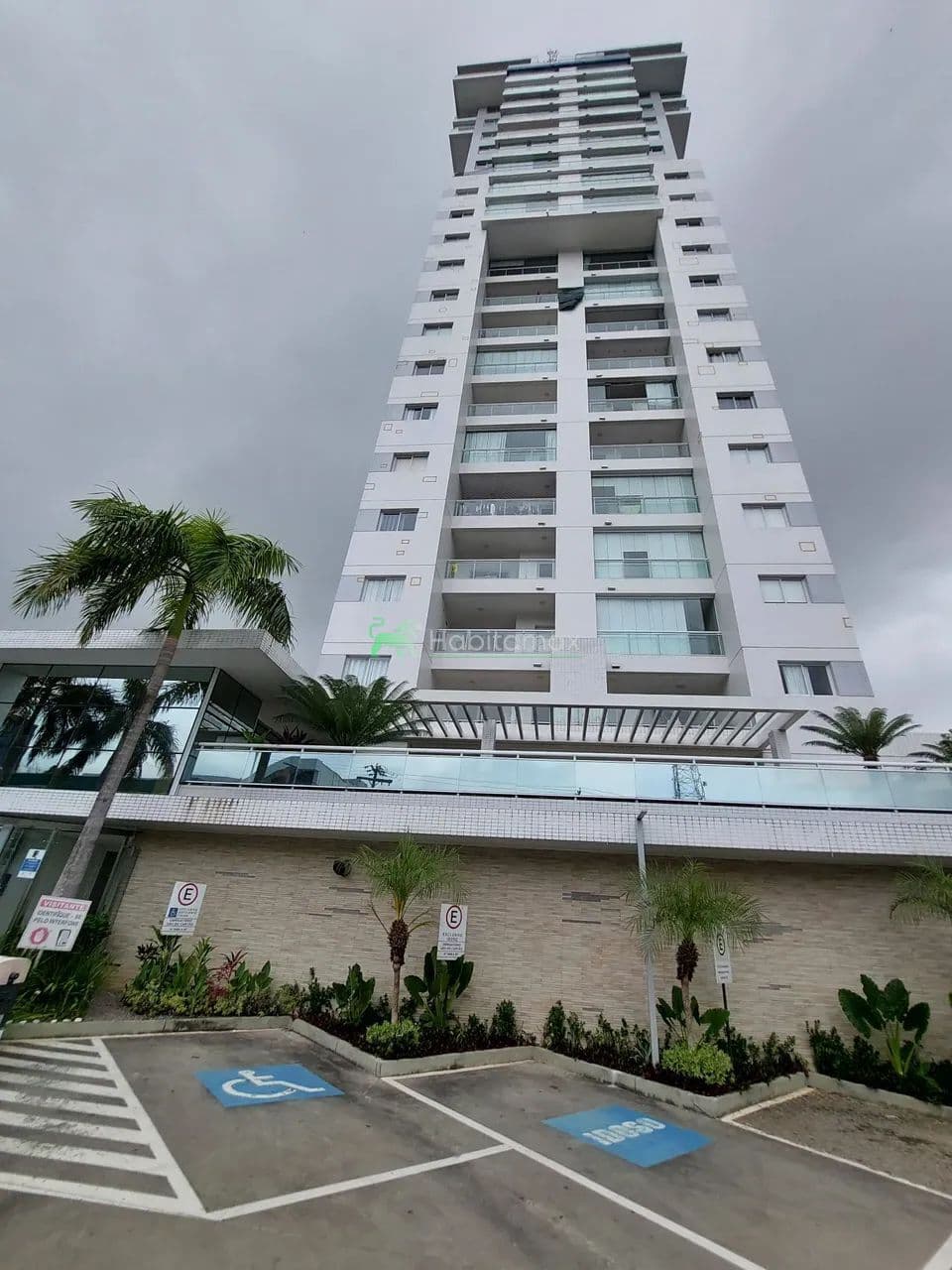 Alto Padrão Absoluto | Apartamento Climatizado e Modulados no Everest