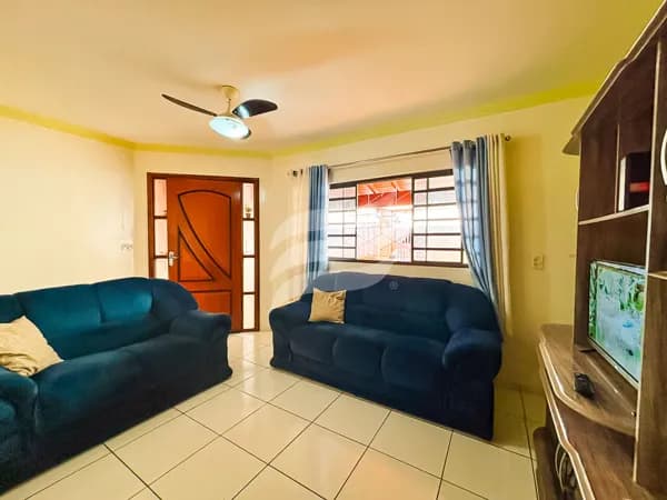 Casa 02 quartos à venda próxima a rua Aviação, Araçatuba/SP