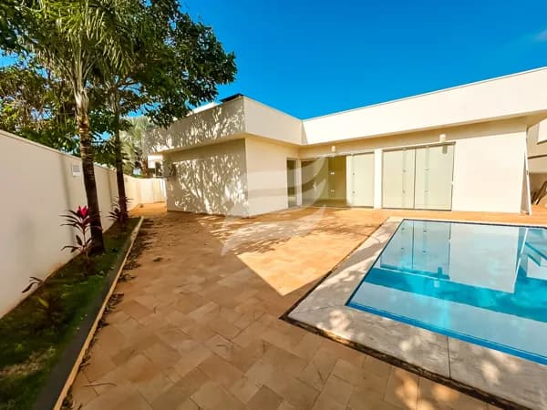Casa 03 suítes e com piscina à venda no condomínio Habiana 1, Araçatuba/SP