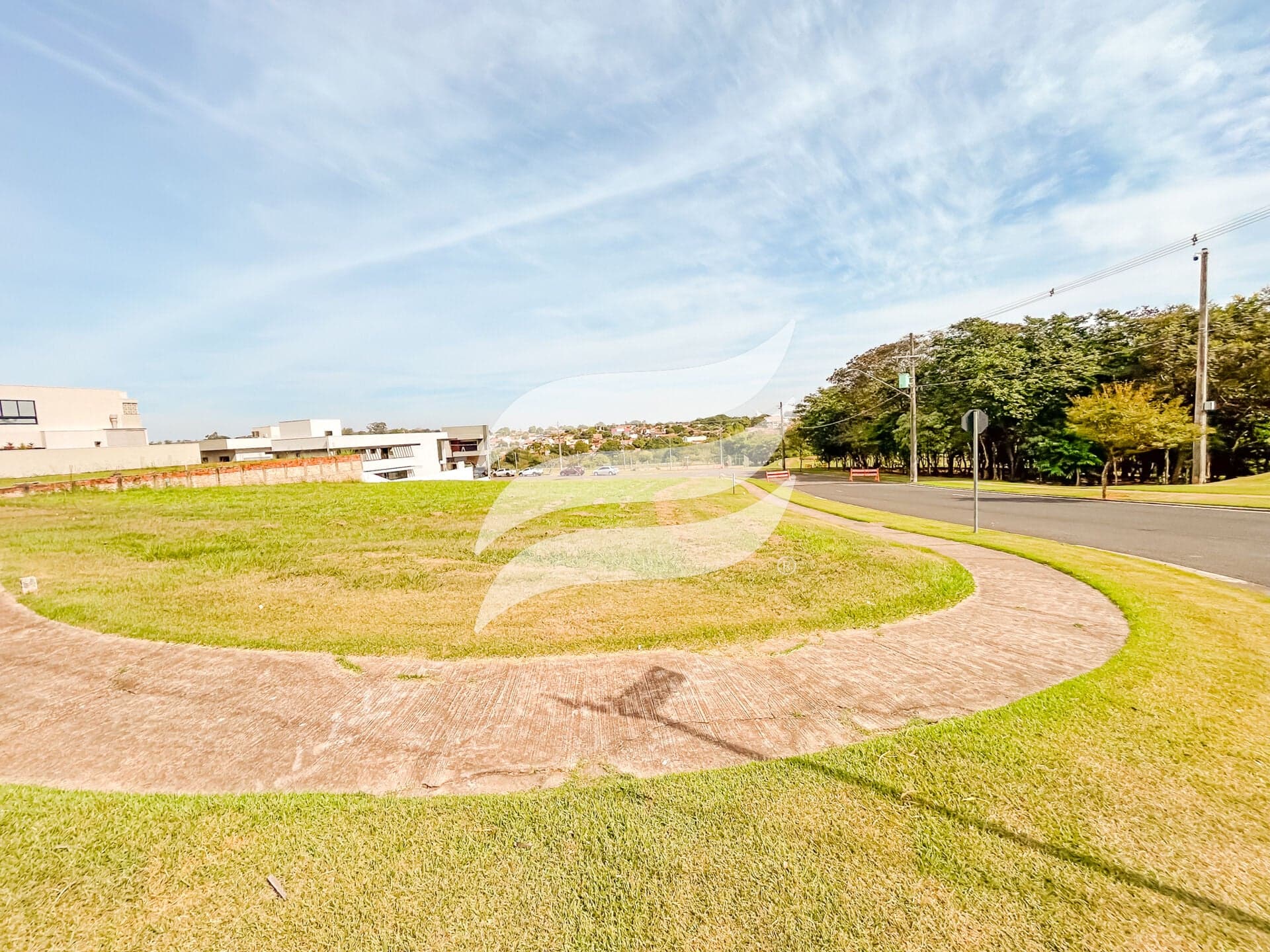 Terreno de 660 m² à venda no condomínio Royal Boulevard, Araçatuba/SP